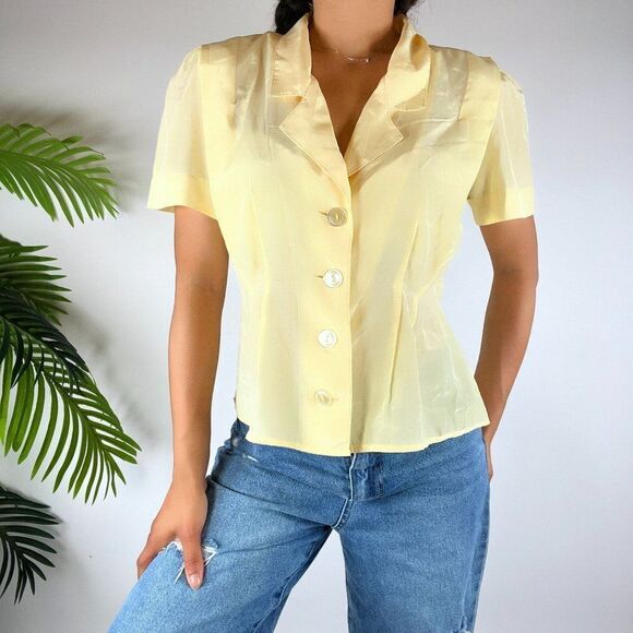 Vintage Y2K Yellow Cottagecore Fitted Button Up Short Sleeve Blouse / Size: 1 - Picture 4 of 4